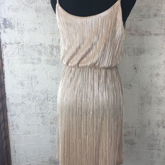 Alya Gold Mini Dress - Picture 3 of 7